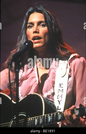 EMMYLOU HARRIS - chanteuse Country & Western US Banque D'Images