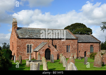 Église de Saint Michel et de tous les anges. Addingham, Cumbria, Angleterre, Royaume-Uni, Europe. Banque D'Images