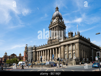 Leeds Town Hall conçu par l'architecte local Cuthbert Brodrick, Leeds, West Yorkshire, Angleterre Banque D'Images