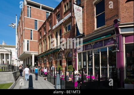 Restaurant vient de la Place du Millénaire, Leeds, West Yorkshire, Angleterre Banque D'Images