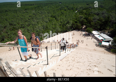 Les gens sur la Dune du Pilat, Aquitaine, France Banque D'Images