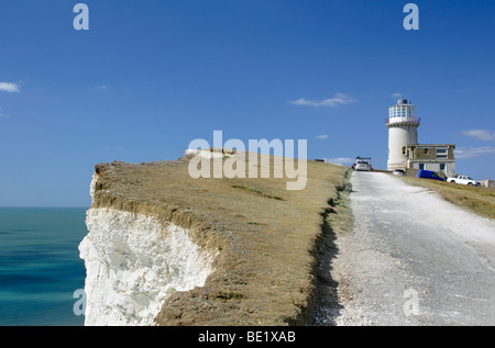 Vue sur le phare de Belle Tout près de Eastbourne, Parc National des South Downs, East Sussex, Angleterre Banque D'Images