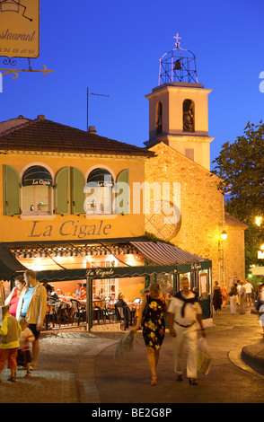 VILLAGE DE SAINTE-MAXIME, VAR, FRANCE Banque D'Images