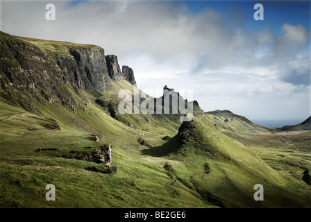 La gamme de montagne Quiraing sur l'île de Skye en Ecosse Banque D'Images