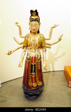 Intérieur de la Musée Guimet, un musée consacré à l'art asiatique dans le centre de Paris, France. Banque D'Images