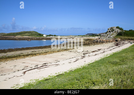 La plage de l'île de Bryher, Îles Scilly. Banque D'Images