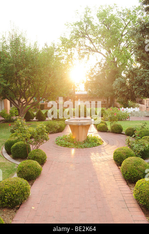 USA, New Mexico, Albuquerque, Vieille Ville, église San Felipe de Neri Rose Garden Banque D'Images