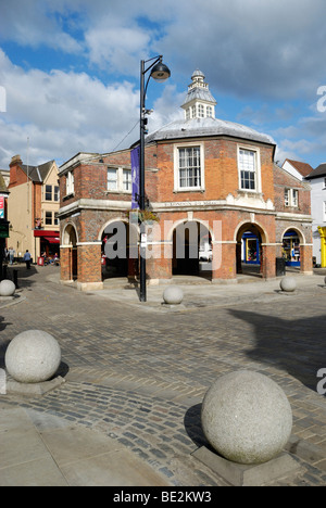 Place de l'église et le petit marché Maison à High Wycombe, Buckinghamshire, Angleterre, Royaume-Uni. Banque D'Images