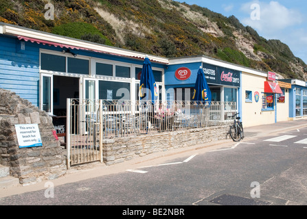 Sous-verres Cafe sur le front entre Boscombe et la jetée de Bournemouth, Dorset, England, UK Banque D'Images