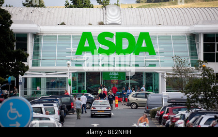 ASDA, partie de Wal Mart famille, supermarché. Banque D'Images