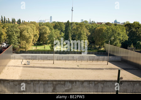 Centre de documentation du mur de Berlin, Bernauer Strasse, Berlin, Allemagne Banque D'Images