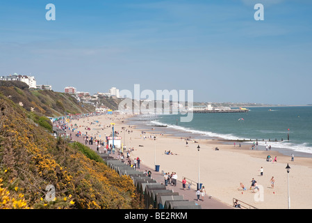 Vue depuis la plage en Alum Chine vers la jetée de Bournemouth Banque D'Images