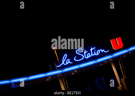 Le poste d'essence de la station U de Super U supermarché en France Banque D'Images