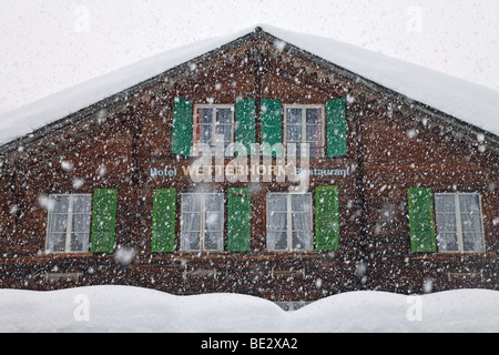 Restaurant de montagne dans la neige, Grindelwald, Jungfrau Region, Oberland Bernois, Alpes Suisses, Suisse Banque D'Images