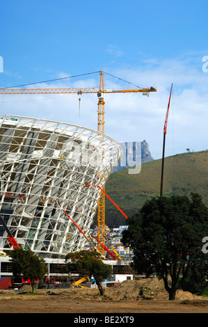 Championnat du Monde de football 2010, le stade de soccer de Green Point en construction, pic de la Montagne de la table à l'arrière, Le Cap, S Banque D'Images