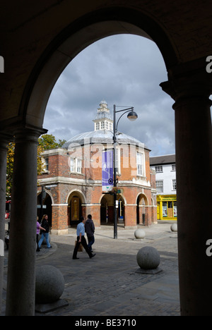 Place de l'église et le petit marché Maison à High Wycombe, Buckinghamshire, Angleterre, Royaume-Uni. Banque D'Images