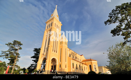 Cathédrale Catholique, Dalat, hauts plateaux du centre, Vietnam, Asie Banque D'Images