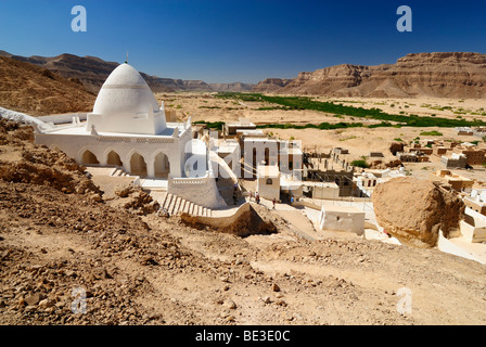 L'emplacement de la tombe du prophète Hud, site de pèlerinage de Gabr Hud, Qabr Hud, Wadi Hadramaout, au Yémen, en Arabie, en Asie du Sud-Ouest Banque D'Images