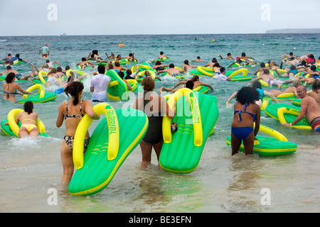 Havaianas Thong Challenge à Bondi Beach - partie de l'Australie. Sydney, New South Wales, Australia Banque D'Images