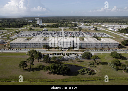 Cap Canaveral, Floride, 15 mai 2009 - cette vue aérienne du centre spatial Kennedy de la NASA montre le bâtiment du Siège. Banque D'Images