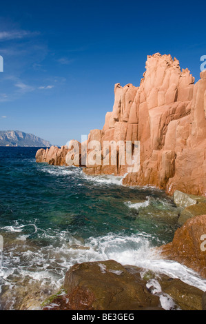 Rock formation, côte rocheuse, le Red Rocks, rochers de porphyre d'Arbatax, Sardaigne, Italie, Europe Banque D'Images