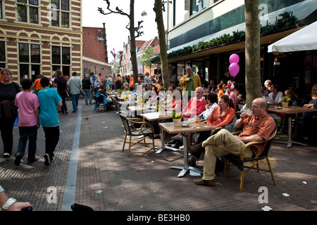 Le 30 avril 2007, La Hollande célèbre Queens Day - une fête annuelle initialement établie en l'honneur de notre précédente fête de la Reine. Banque D'Images