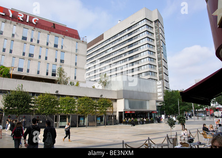 Lyric Square, Hammersmith, London Borough of Hammersmith and Fulham, Greater London, Angleterre, Royaume-Uni Banque D'Images