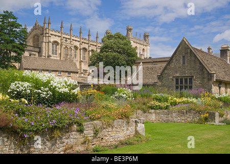 Christ Church War Memorial Garden, Oxford University, Cotswolds, en Angleterre, juillet 2009 Banque D'Images