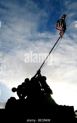 Silhouette de la statue d'Iwo Jima. Banque D'Images