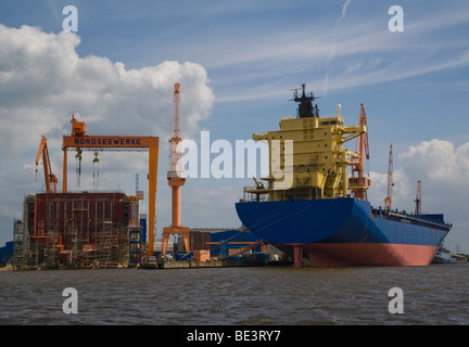 Allemagne, Basse-Saxe, Frise Orientale, chantier naval Nordseewerke à Emden Harbour Banque D'Images