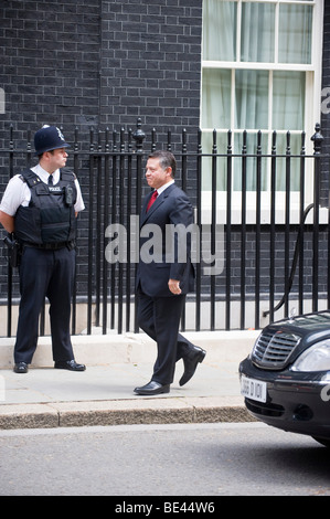 Visite officielle du roi Abdallah II de Jordanie et son épouse la reine Rania à n 10 Downing Street avec Sarah et Gordon Brown Banque D'Images