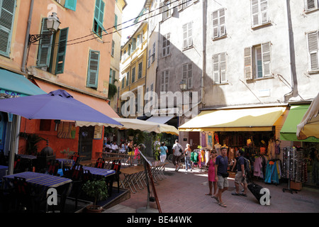 Vues dans les rues étroites de la vieille ville nice sud de la france Banque D'Images