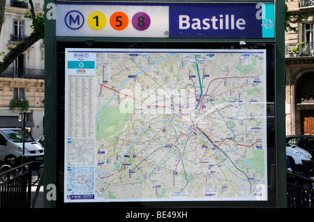 Metro sign, Bastille, Paris, France, Europe Banque D'Images