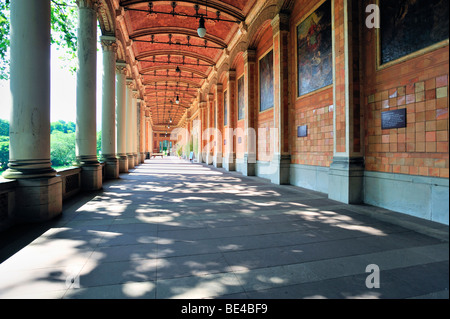 Arcades de la Trinkhalle Pump room, Baden-Baden, Forêt-Noire, Bade-Wurtemberg, Allemagne, Europe Banque D'Images