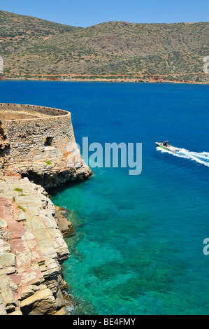 Vue depuis l'île de Spinalonga, Kalidon, est de la Crète, Crète, Grèce, Europe Banque D'Images