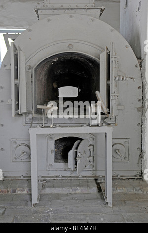 Dans l'incinérateur du crématorium du camp de concentration de femmes Ravensbrueck, Brandenburg, Germany, Europe Banque D'Images