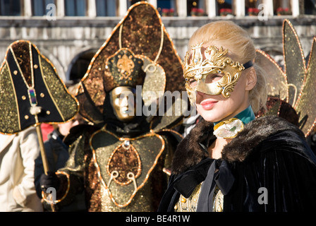 Les participants à la Carnaval de Venise 2009 sur la Piazza San Marco. Banque D'Images