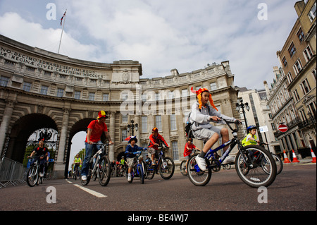 Les participants à la maire de Londres Skyride. London 2009 Banque D'Images