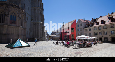 L'Muensterplatz square avec cafés, constance, le lac de Constance, Bade-Wurtemberg, Allemagne, Europe Banque D'Images