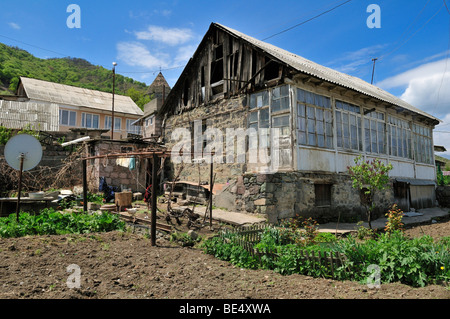 Ancienne ferme dans un village de montagne près de Sanahin, Arménie, Asie Banque D'Images