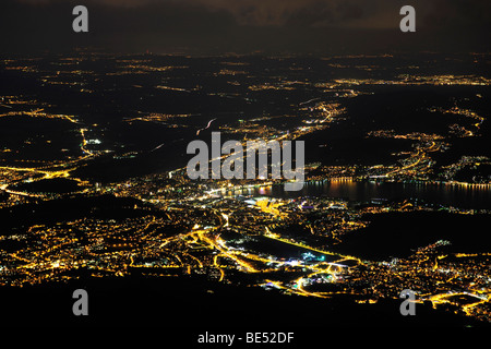 Vue de nuit depuis le sommet du mont Pilatus, la destination touristique populaire, sur le lac de Lucerne, Lucerne, Suisse, Europe Banque D'Images