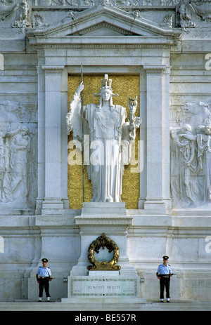 Tombe du Soldat inconnu, l'autel de la patrie, National Monument Vittorio Emanuele II, Piazza Venezia, Rome, Lazio, ita Banque D'Images