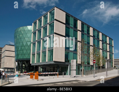 Le Rose Bowl de bâtiment de l'Université Métropolitaine de Leeds UK Banque D'Images