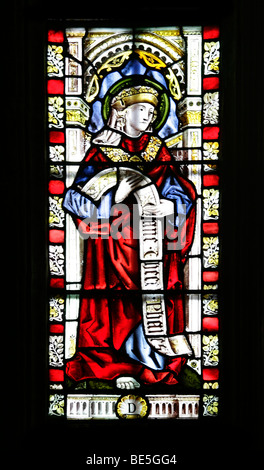 Une fenêtre en vitraux conçue par Frederick Heathcoate Sutton représentant le prophète Daniel, l'église Brent Broughton, Lincolnshire Banque D'Images