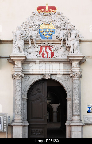 Portail avec les armoiries de Porcia, Schloss Porcia, Château de Spittal an der Drau, Carinthie, Autriche, Europe Banque D'Images