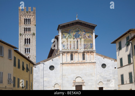 Basilique San Frediano avec mosaïque byzantine, Lucca, Toscane, Italie Banque D'Images