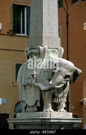 Pulcin della Minerva, Bernini éléphant, Piazza della Minerva, Rome, Latium, Italie, Europe Banque D'Images