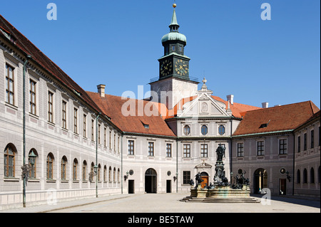 Brunnenhof cour de la fontaine avec Wittelsbacherbrunnen fontaine par H. Gerhard, 1610 à 1620, la résidence, Munich, Haute-Bavière, Banque D'Images