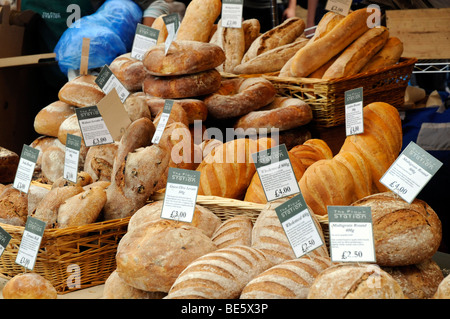 Blocage du pain dans le marché du Jubilé, une partie de l'Southwark Borough Market, London SE1 Banque D'Images