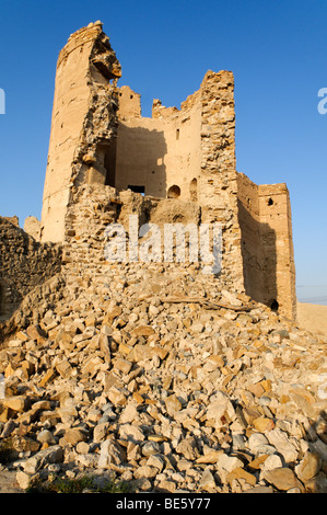 Adobe historique Faiqain enrichissement, au Al près de Manah, Dakhliyah Région, Sultanat d'Oman, l'Arabie, Moyen-Orient Banque D'Images